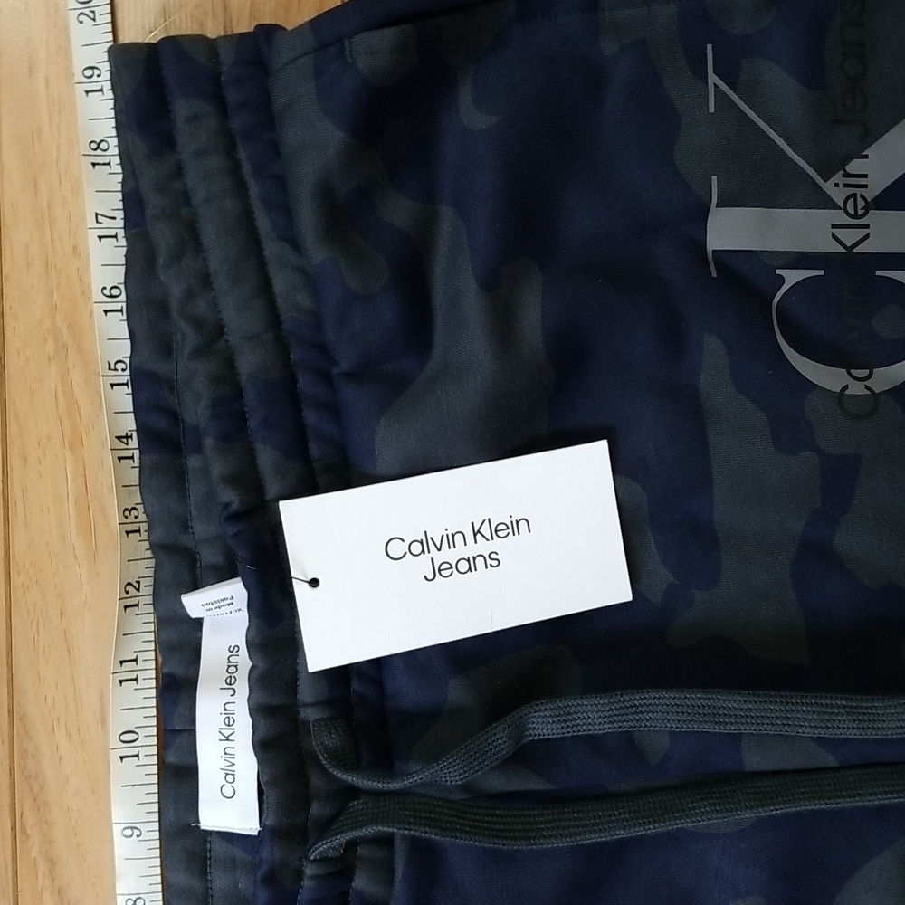 Calvin Klein joggers XL - Picture 6 of 11